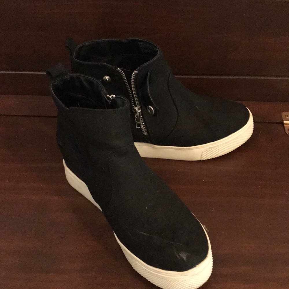Black boots